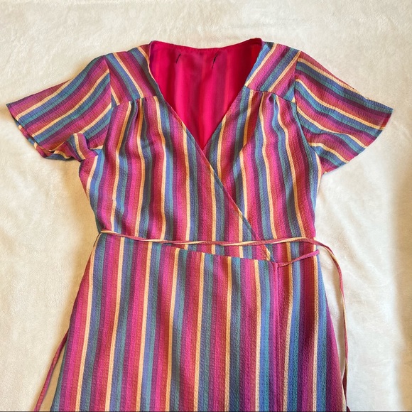 70’s Look Rainbow Wrap Shortsleeved Maxi Dress 🌈 - Picture 2 of 7